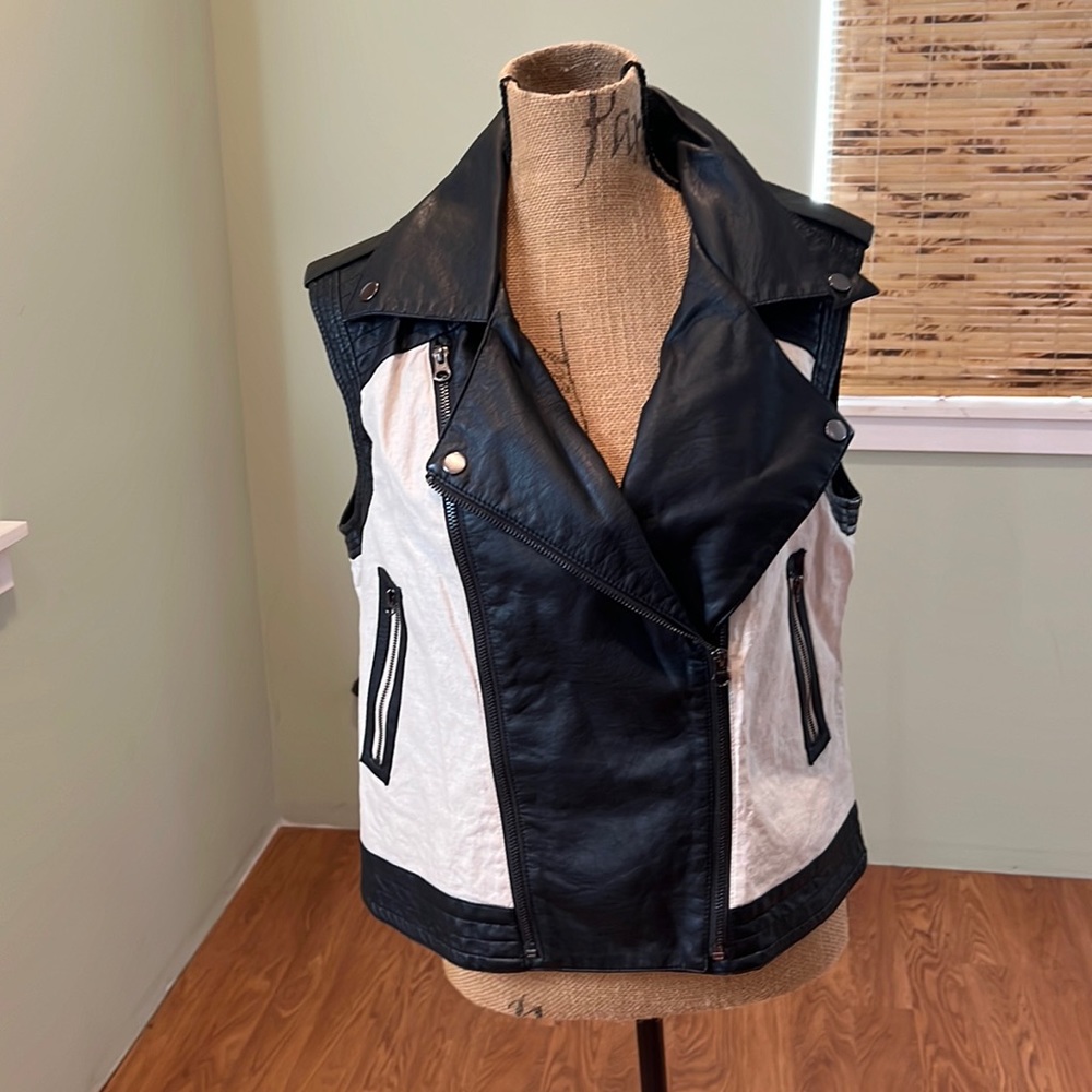 Bar III Faux Leather And Linen Vest With Zipper Closure Size L